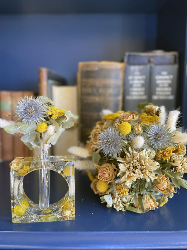 vaso bouquet sposa craspedia e vari 1